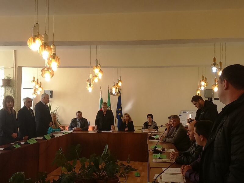 МАЛИНА НИКОЛОВА СВИКА ПЪРВИ ЗАСЕДАНИЯ НА ОБЩИНСКИТЕ СЪВЕТИ В РОМАН И БОРОВАН