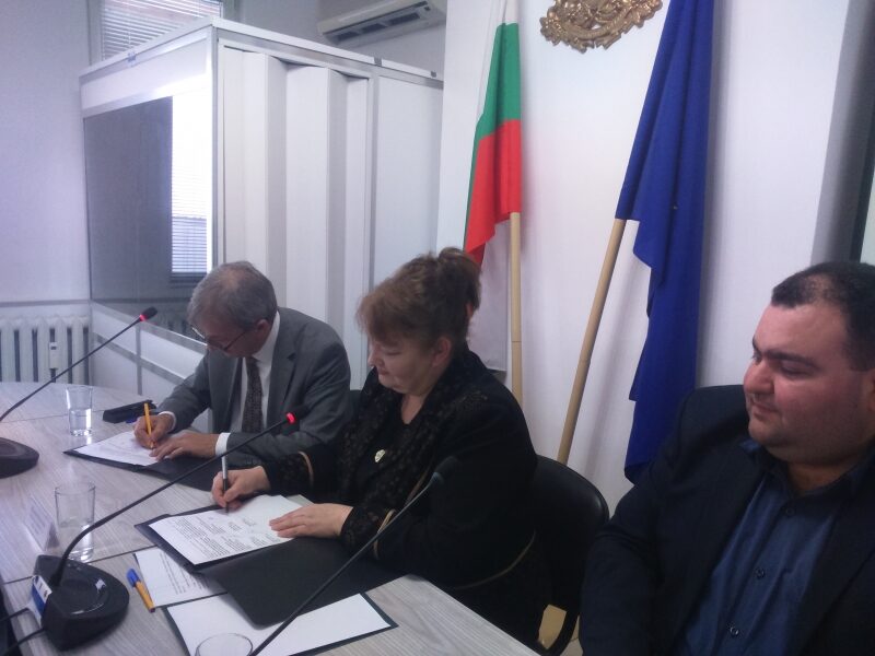 ПОДПИСАХА МЕМОРАНДУМ ЗА РАЗБИРАТЕЛСТВО МЕЖДУ ОБЛАСТНА АДМИНИСТРАЦИЯ – ВРАЦА И „НАДЕЖДА И ДОМОВЕ ЗА ДЕЦАТА“ – КЛОН БЪЛГАРИЯ