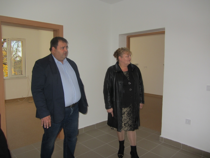 МАЛИНА НИКОЛОВА И МИРОСЛАВ КОМИТСКИ ПРИСЪСТВАХА НА ОТКРИВАНЕТО НА ДВЕ БОЛНИЧНИ ОТДЕЛЕНИЯ В БЯЛА СЛАТИНА