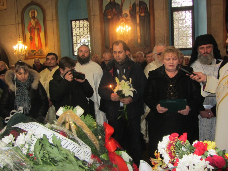 ОБЛАСТНИЯТ УПРАВИТЕЛ МАЛИНА НИКОЛОВА: МИТРОПОЛИТ КАЛИНИК БЕ ДОСТОЕН АРХИЕРЕЙ НА БЪЛГАРСКАТА ПРАВОСЛАВНА ЦЪРКВА