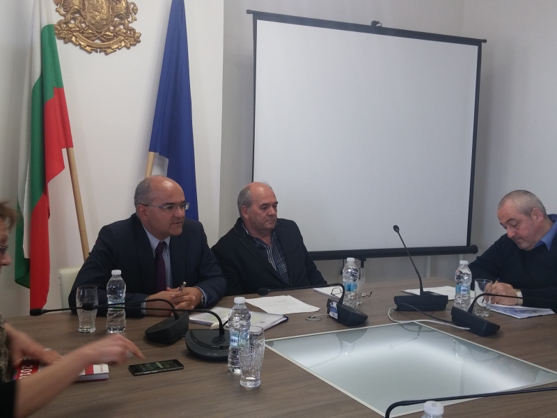 ОБЛАСТНИЯТ УПРАВИТЕЛ НА ВРАЦА МОМЧИЛ МЛАДЕНОВ ПРЕДСЕДАТЕЛСТВА РАЗШИРЕНО ЗАСЕДАНИЕ НА КОНСУЛТАТИВНИЯ СЪВЕТ ЗА ПРЕВЕНЦИЯ И ПРОТИВОДЕЙСТВИЕ НА КОРУПЦИЯТА ВЪВ ВРЪЗКА С ПРЕДСТОЯЩИТЕ ПРЕДСРОЧНИ ПАРЛАМЕНТАРНИ ИЗБОРИ