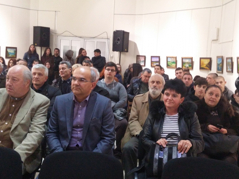 ОБЛАСТНИЯТ УПРАВИТЕЛ МОМЧИЛ МЛАДЕНОВ БЕ ГОСТ НА ФИНАЛНАТА ЛЕКЦИЯ ОТ „XXVIII ЗИМНИ ЧЕТЕНИЯ” В РИМ - ВРАЦА