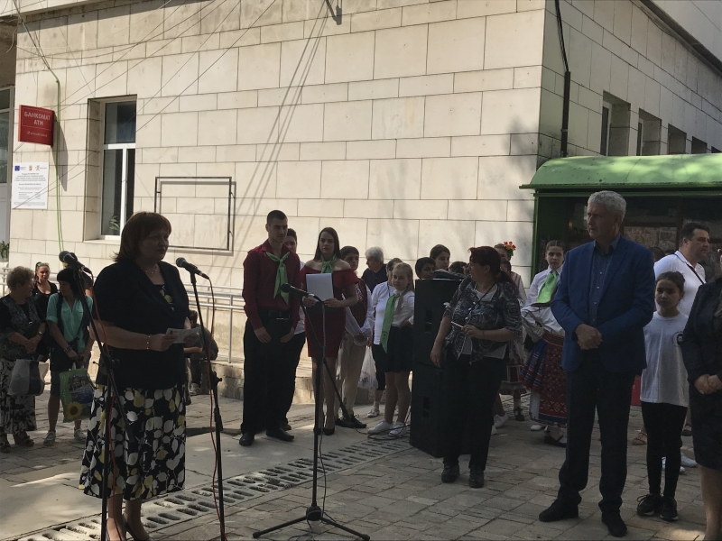 ОБЛАСТНИЯТ УПРАВИТЕЛ МАЛИНА НИКОЛОВА БЕ ОФИЦИАЛЕН ГОСТ НА ОТКРИВАНЕТО НА ПАНОРАМА НА ОБРАЗОВАНИЕТО В ОБЩИНА МЕЗДРА