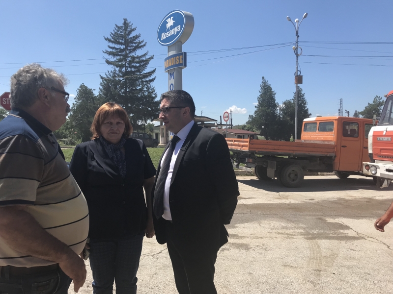 МИНИСТЪРЪТ НА РЕГИОНАЛНОТО РАЗВИТИЕ И БЛАГОУСТРОЙСТВОТО НИКОЛАЙ НАНКОВ И ОБЛАСТНИЯТ УПРАВИТЕЛ МАЛИНА НИКОЛОВА НАПРАВИХА ПРОВЕРКА НА ВЪЗСТАНОВИТЕЛНИТЕ ДЕЙНОСТИ В НАВОДНЕНИТЕ КВАРТАЛИ НА ГРАД МИЗИЯ
