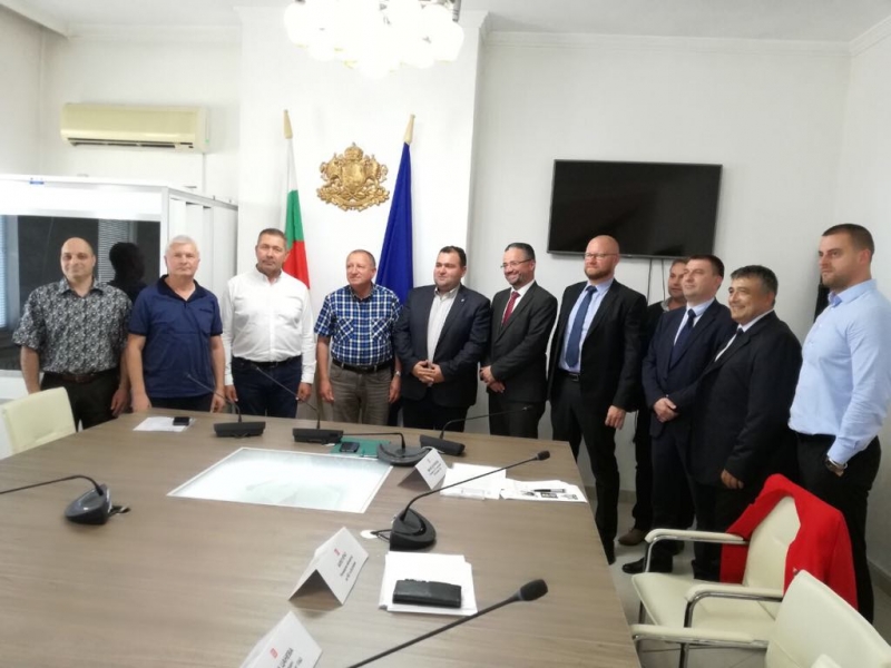 ЗАМЕСТНИК ОБЛАСТНИЯТ УПРАВИТЕЛ МИРОСЛАВ КОМИТСКИ ПРОВЕДЕ РАБОТНА СРЕЩА С РЪКОВОДСТВОТО НА ЧЕЗ И ПРЕДСТАВИТЕЛИ НА МЕСТНАТА ВЛАСТ В ОБЛАСТ ВРАЦА