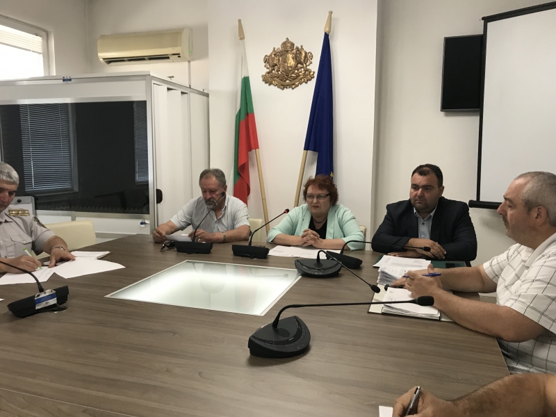 ОБЛАСТНИЯТ УПРАВИТЕЛ МАЛИНА НИКОЛОВА ПРОВЕДЕ ИЗВЪНРЕДНО ЗАСЕДАНИЕ НА ОБЛАСТНАТА ЕПИЗООТИЧНА КОМИСИЯ