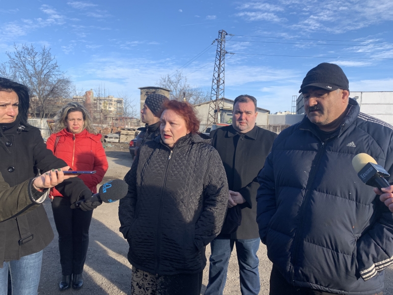 ОБЛАСТНИЯТ УПРАВИТЕЛ МАЛИНА НИКОЛОВА И ЕКСПЕРТИ ОТ МЕЖДУВЕДОМСТВЕНА КОМИСИЯ ПРОДЪЛЖАВАТ ПРОВЕРКИТЕ НА ТЕРЕНИ И ПЛОЩАДКИ, ЗА КОИТО ИМА СИГНАЛИ ЗА НАРУШАВАНЕ НА ЗАКОНОДАТЕЛНИТЕ ИЗИСКВАНИЯ ПО ОПАЗВАНЕ НА ОКОЛНАТА СРЕДА
