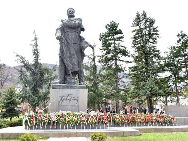 ТЪРЖЕСТВЕНО ОТБЕЛЯЗВАНЕ НА НАЦИОНАЛНИЯ ПРАЗНИК НА БЪЛГАРИЯ