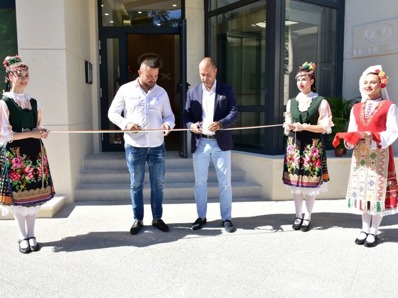 ОТКРИХА НОВАТА СГРАДА НА СУВЕНИРНАТА ПАЛАТА ВЪВ ВРАЦА