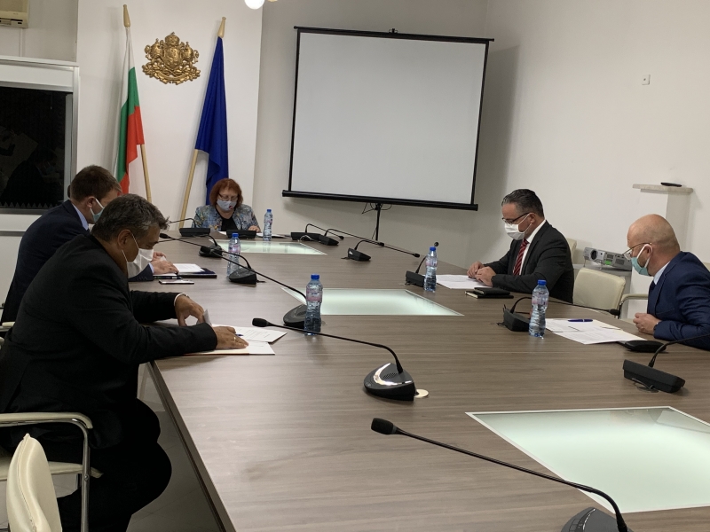ГОДИШНА РАБОТНА СРЕЩА С „ЧЕЗ РАЗПРЕДЕЛЕНИЕ БЪЛГАРИЯ“ АД ПРОВЕДЕ ОБЛАСТНИЯТ УПРАВИТЕЛ МАЛИНА НИКОЛОВА