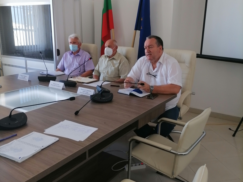 Във връзка с предстоящите избори областния управител Иван Сълов проведе среща с ръководители на териториални звена от област Враца
