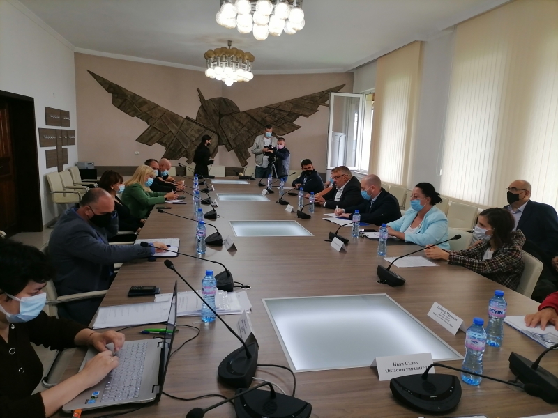Областният управител на Област Враца г-н Иван Сълов  проведе днес, 19.09.2021 г. консултации за състава на Районна избирателна комисия.