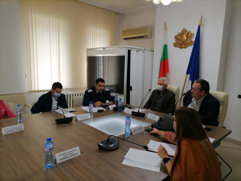 В Областна администрация се проведе редовно заседание на Областната комисия по безопасност на движението по пътищата.