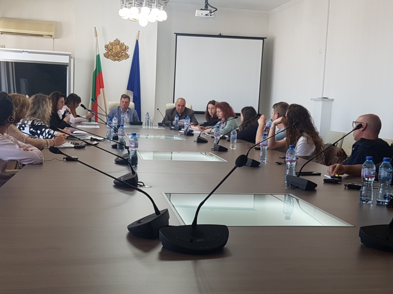 ОБЛАСТНИЯТ УПРАВИТЕЛ ПРИЕ ДЕЛЕГАЦИЯ ОТ ТРИ ДЪРЖАВИ