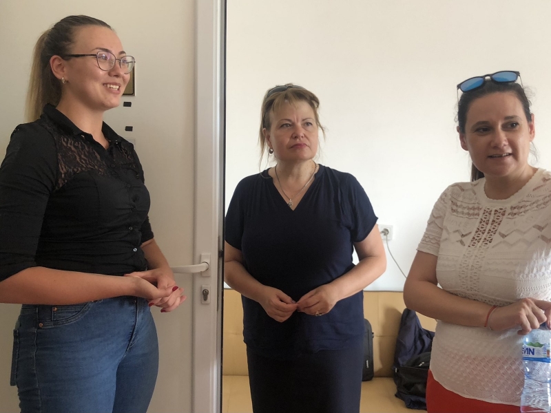 ОБЛАСТНИЯТ УПРАВИТЕЛ НАДЯ ДОНКИНСКА И ЗАМЕСТНИК-МИНИСТЪРЪТ НА ТРУДА И СОЦИАЛНАТА ПОЛИТИКА ГИНКА МАШОВА ПОСЕТИХА С.ЛИЛЯЧЕ И С. ТЪРНАВА