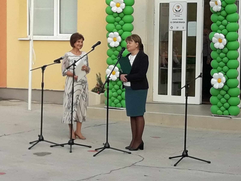 РЪКОВОДСТВОТО НА ОБЛАСТНА АДМИНИСТРАЦИЯ ВРАЦА ПОЗДРАВИ ДИРЕКТОРИТЕ, ПЕДАГОГИЧЕСКИТЕ КОЛЕГИИ И УЧЕНИЦИТЕ НА УЧИЛИЩАТА В ОБЛАСТ ВРАЦА ПО ПОВОД ПЪРВИЯ УЧЕБЕН ДЕН