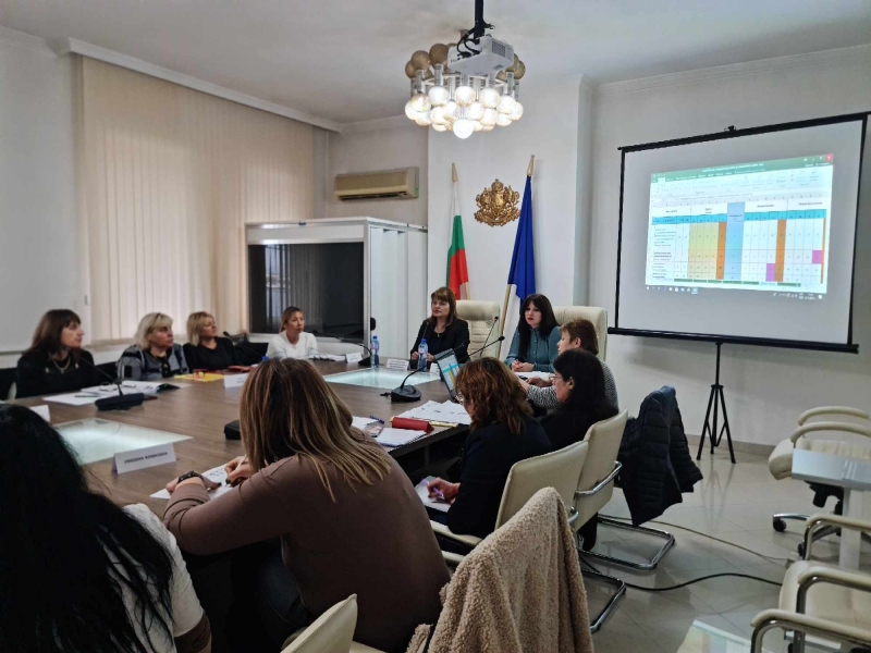 РАЗВИТИЕТО НА СОЦИАЛНИТЕ УСЛУГИ В ОБЛАСТ ВРАЦА БЯХА ОБСЪДЕНИ В ОБЛАСТНА АДМИНИСТРАЦИЯ ВРАЦА