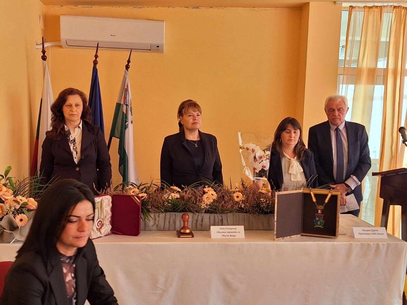 ТЪРЖЕСТВЕНА ЦЕРЕМОНИЯ В ОБЩИНА МИЗИЯ