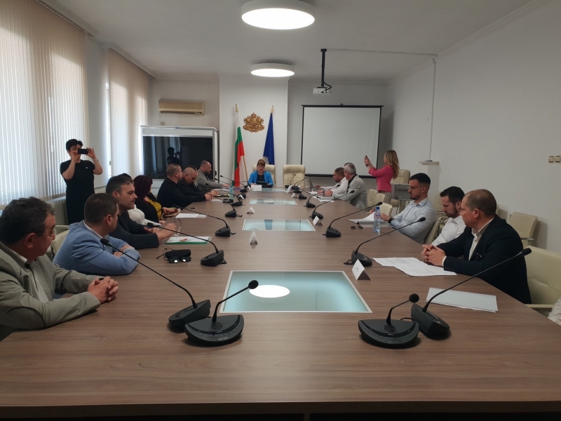 ПАРЛАМЕНТАРНО ПРЕДСТАВЕНИТЕ ПАРТИИ И КОАЛИЦИИ НЕ ПОСТИГНАХА СЪГЛАСИЕ ЗА СЪСТАВА НА РИК – ВРАЦА ЗА ИЗБОРИТЕ НА 09 ЮНИ 2024 Г.