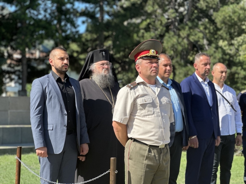 Областният управител Николай Николов присъства на тържествен ритуал по полагане на клетва на новоназначените военнослужещи от ВФ 54 990 - Враца