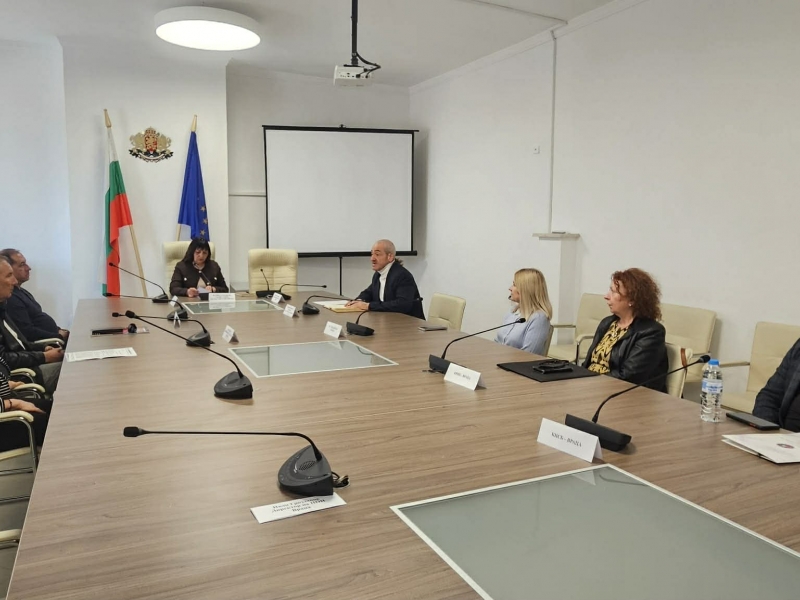 ОБЛАСТНИЯТ СЪВЕТ ПО УСЛОВИЯ НА ТРУД ВЪВ ВРАЦА КЛАСИРА НОМИНАЦИИТЕ ЗА ГОДИШНИТЕ НАГРАДИ ЗА 2025 Г.