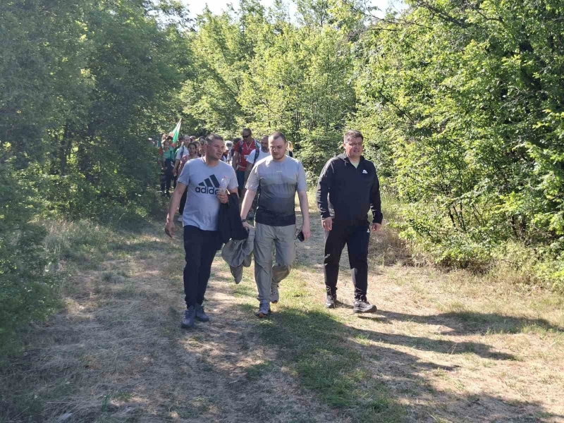 Областният управител Росен Михайлов участва в поклонението на връх Милин камък