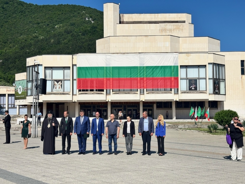 Врачанските походници тръгнаха по стъпките на Ботевата чета